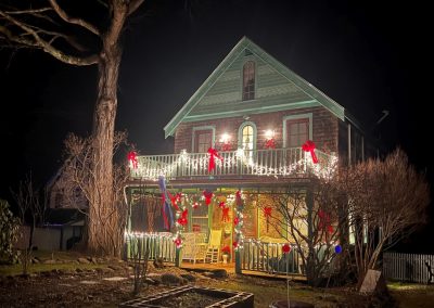 2023-12-23 A Bayside Cottage Christmas, photographed on Broadway in Bayside, ME by Jutta von Dirke. #christmas #lightitup #christmasdecorations #cottagechristmas #cottagelife #smalltowncharm #baysidemaine